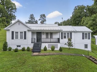 32002 Hollyfield Rd, Damascus, VA 24236