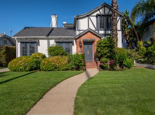 207 N Doheny Dr, Beverly Hills, CA 90211