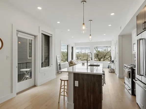 105 Washington St #2-A, Somerville, MA 02145