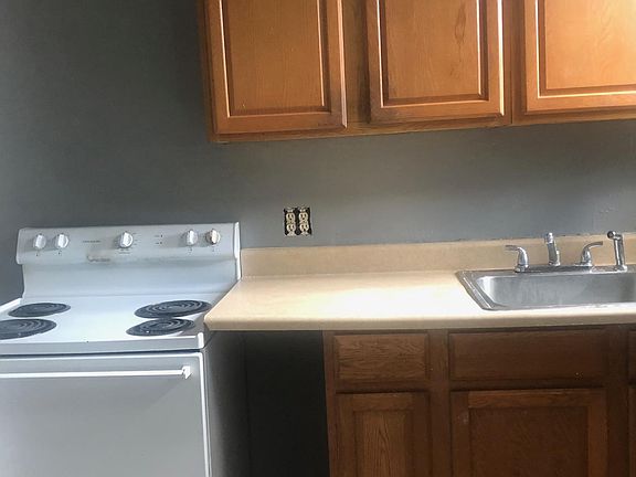 5th image of 405 E Lane Ave