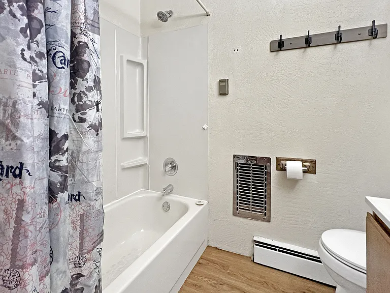 506 N Ash St — Photo 16