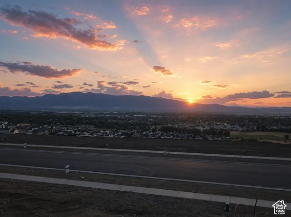 560 N Shoreline Dr, Providence, UT 84332