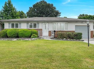 922 Vegas Dr, Saint Louis, MO