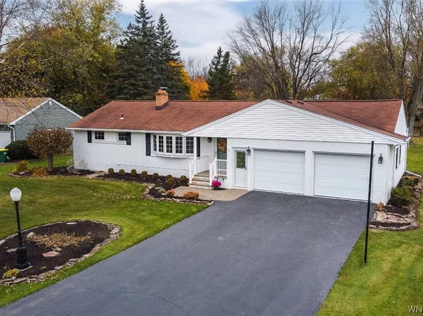 6419 Hamm Rd, Lockport, NY 14094