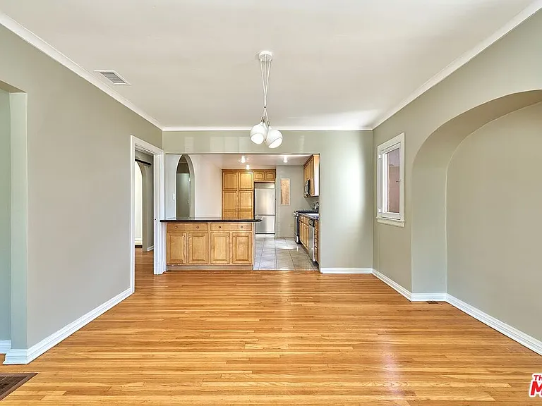 429 S Orange Dr — Photo 12