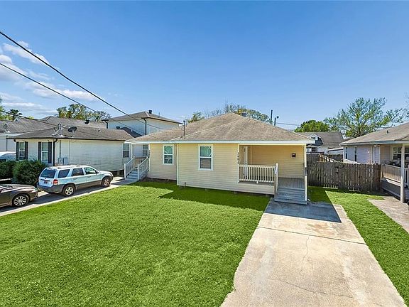 2nd image of 3662 Clematis St