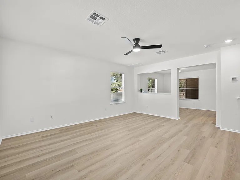 1818 Lost Maples Loop — Photo 6