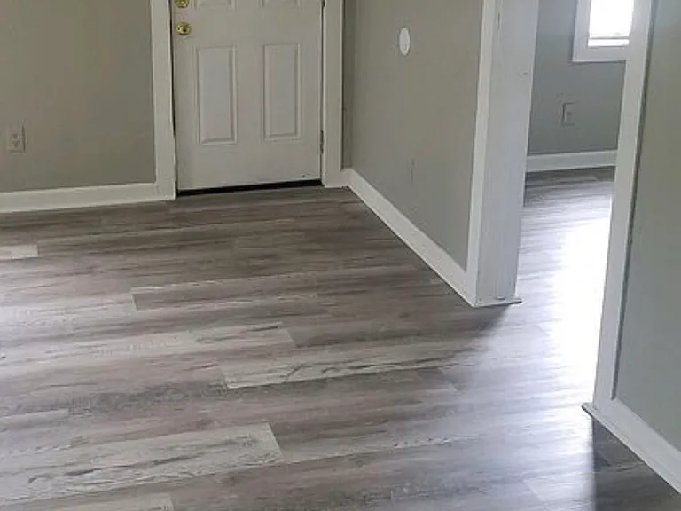 1073 Flowers St — Photo 4