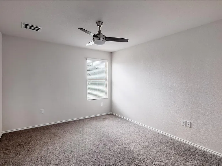5700 Eden Dr — Photo 25