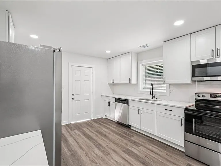 119 Kelso Dr SW — Photo 38