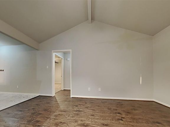 5th image of 2710 Foliage Green Ln