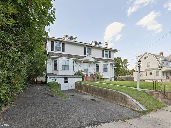 4th image of 504 S Elmwood Ave