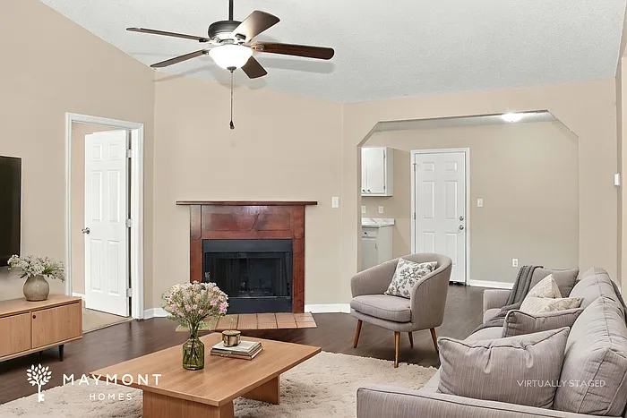 3 bed, 2.0 bath, 1118 sqft, $1,470 — Photo 4