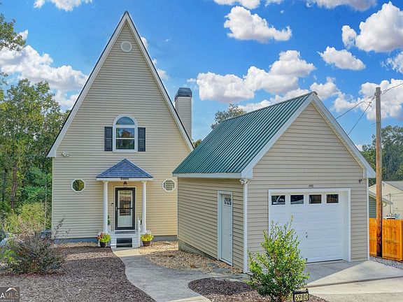 3rd image of 6980 Diana Cir
