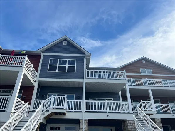 313 Mooring Pl, Grafton, IL 62037