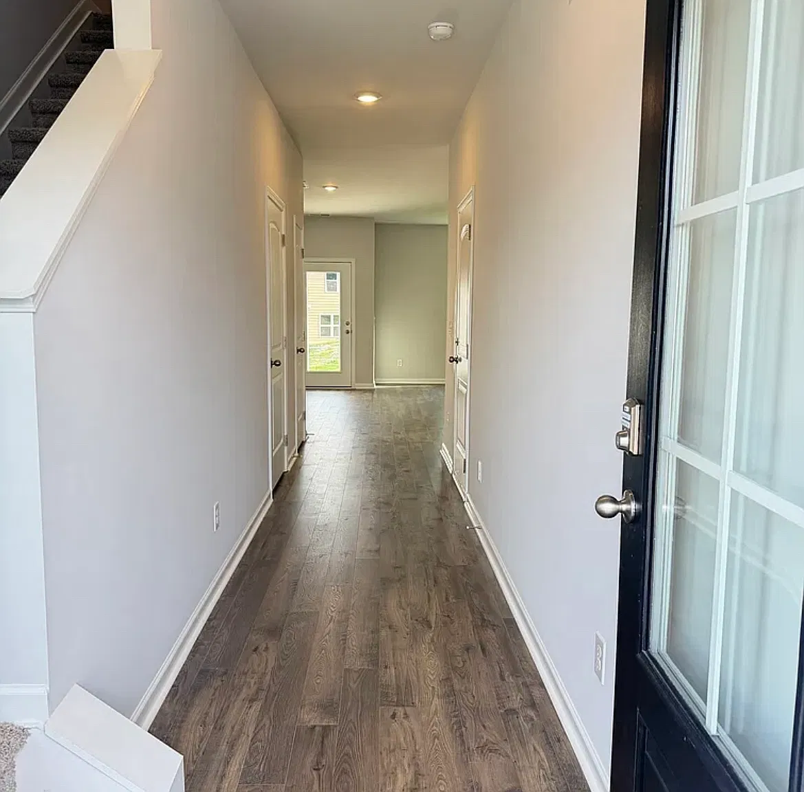 3 bed, 1418 sqft, $2,150 — Photo 3
