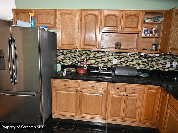 5th image of 93 Prospect St