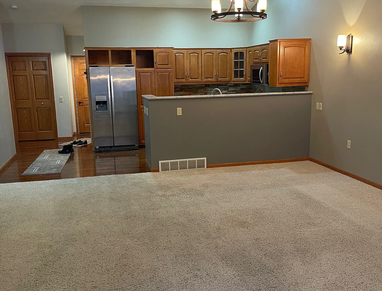 2 bed, 1929 sqft, $2,100 — Photo 4