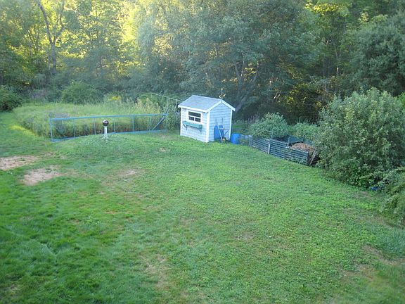 2nd image of 535 Essex Ave