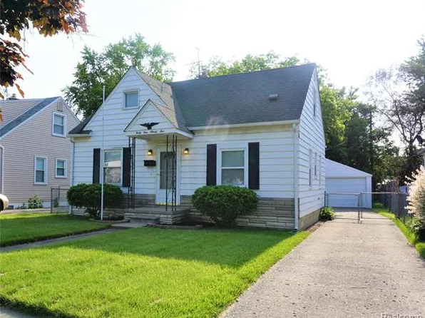 4195 Filbert St, Wayne, MI 48184