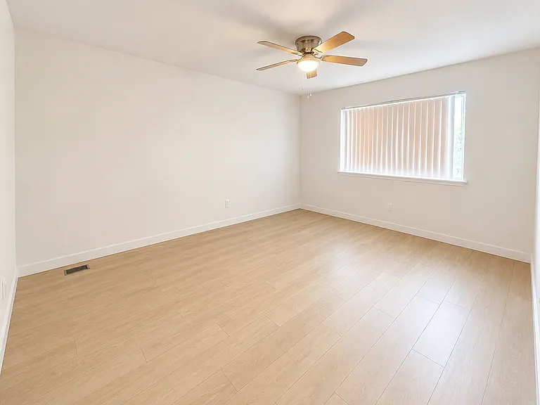 806 W Colony Dr — Photo 6