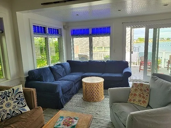 3 bed, 1386 sqft, $3,800 — Photo 2