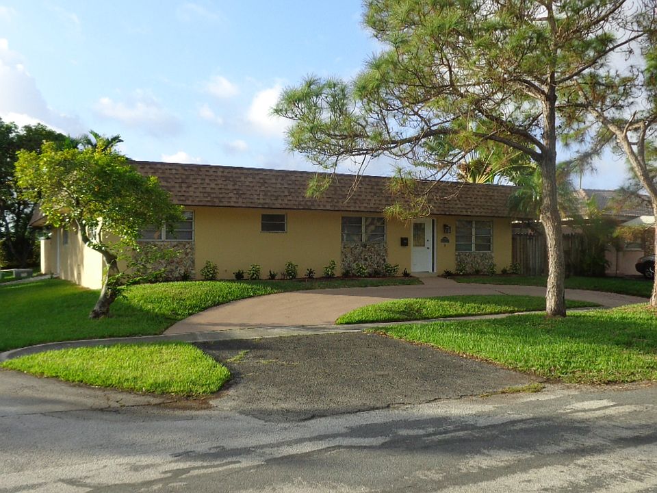 1st image of 234 SE 1st St