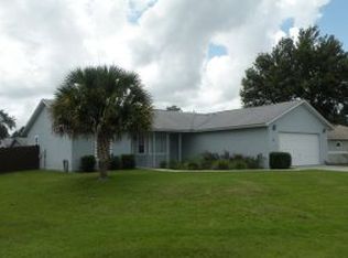 17 Hickory Loop Trl, Ocala, FL 34472