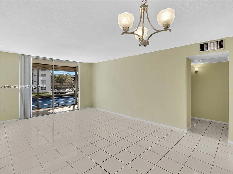 3600 NE 170th St #211 — Photo 10