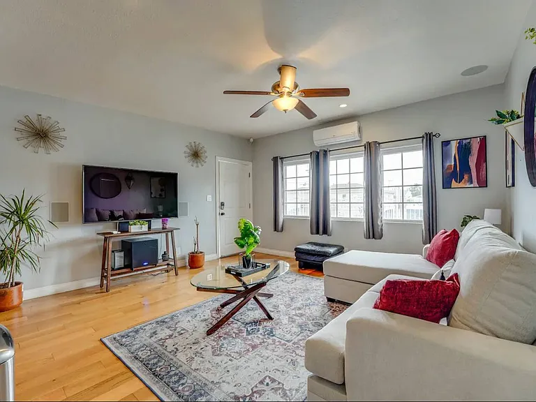 3280 Gillette St — Photo 3