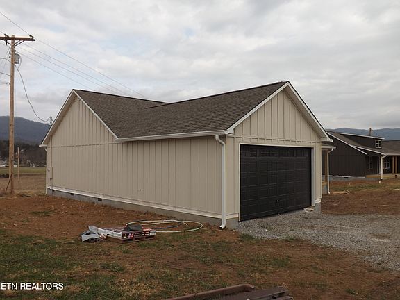 4th image of 929 Shawanee Rd