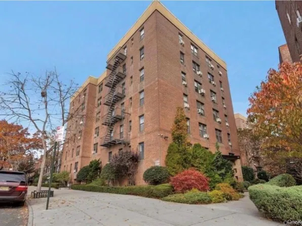 7261 shore road #1R, Brooklyn, NY 11209