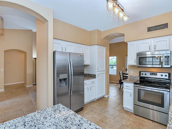 3rd image of 4715 E Casey Ln