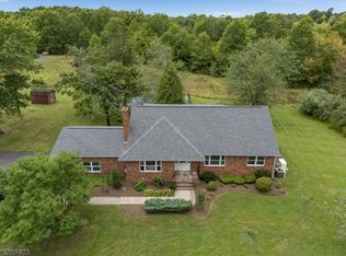 108 Fitzer Rd, Frenchtown, NJ 08825