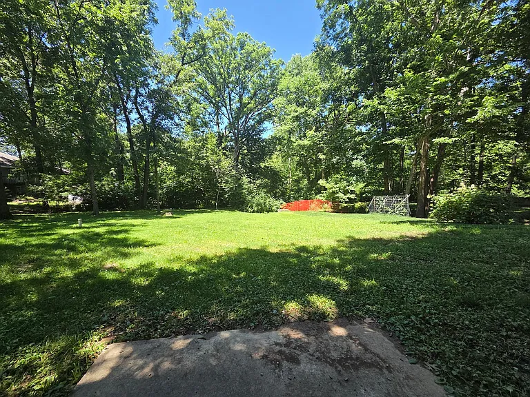 2301 Grant Ln — Photo 77