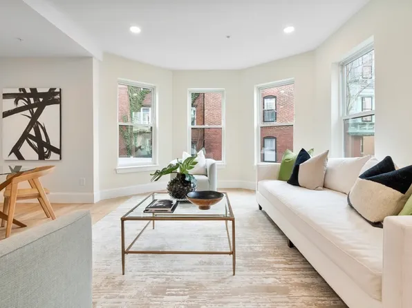 12 Arnold Cir #1, Cambridge, MA 02139