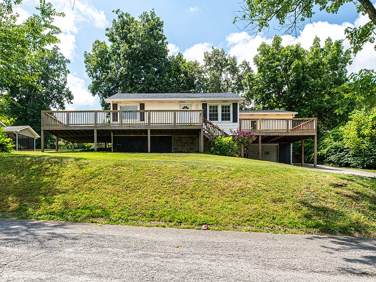 1314 Goldleaf St — Photo 1