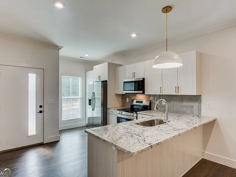 119 Chateau Dr — Photo 8