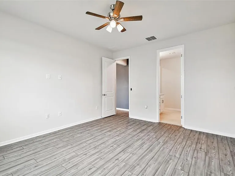 13144 Peachleaf Ave — Photo 14