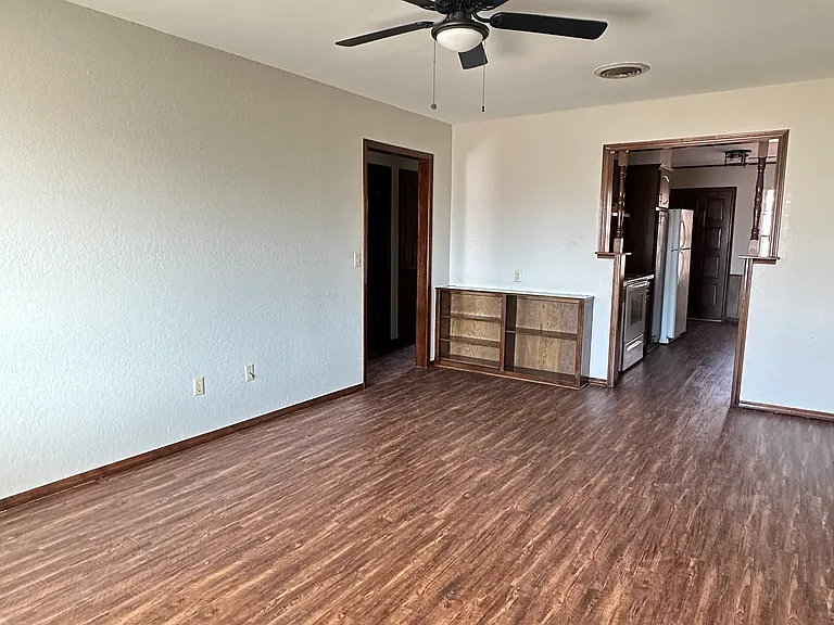 1800 Suzanne Dr — Photo 12