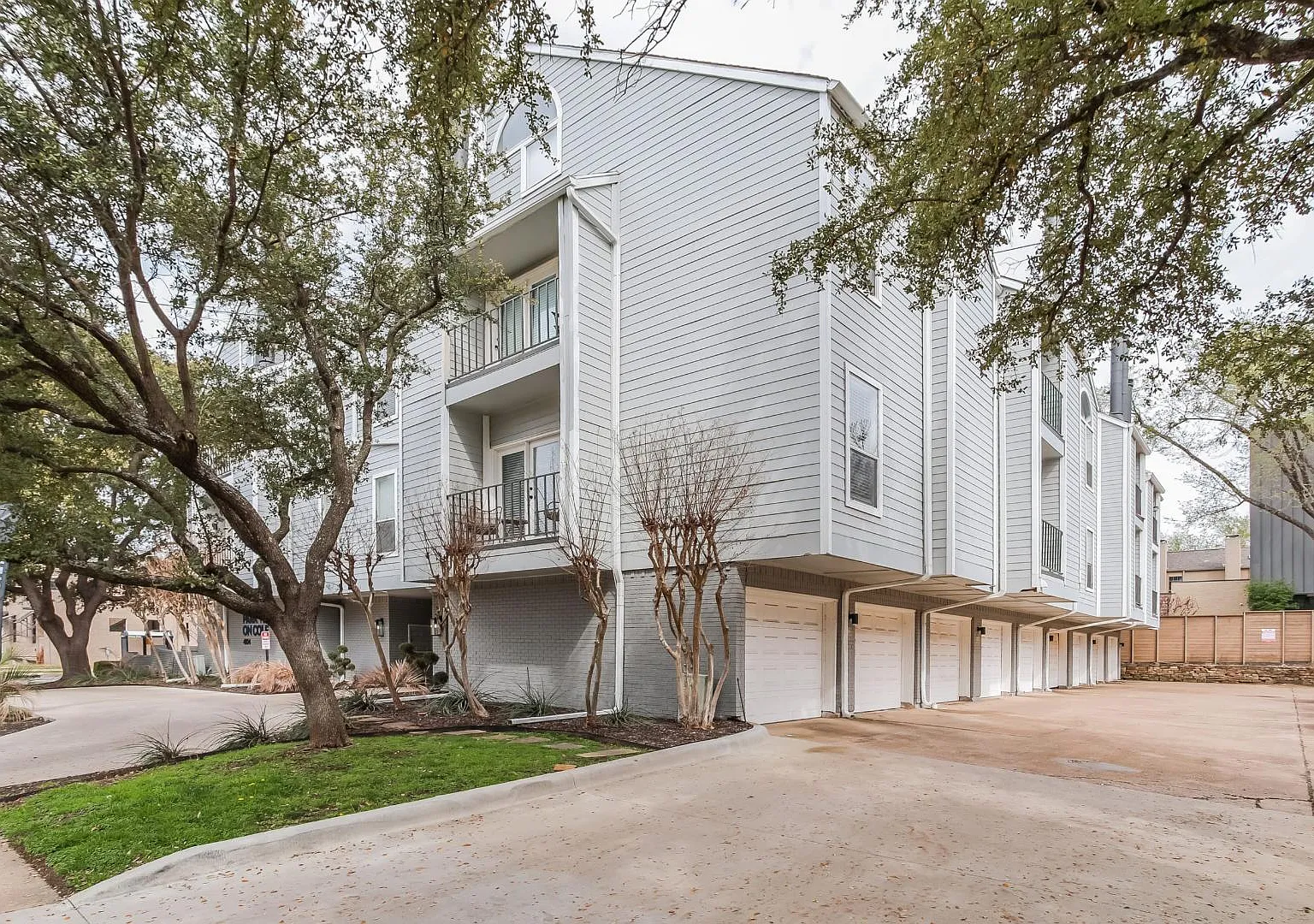 4104 Cole Ave - 110 — Photo 4
