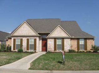 2570 Amberwood Dr, Beaumont, TX 77713