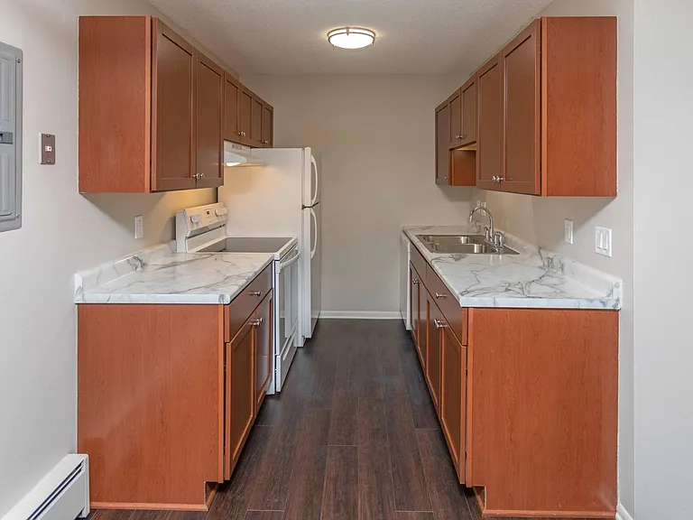Edgerton Highlands Apartments — Photo 23