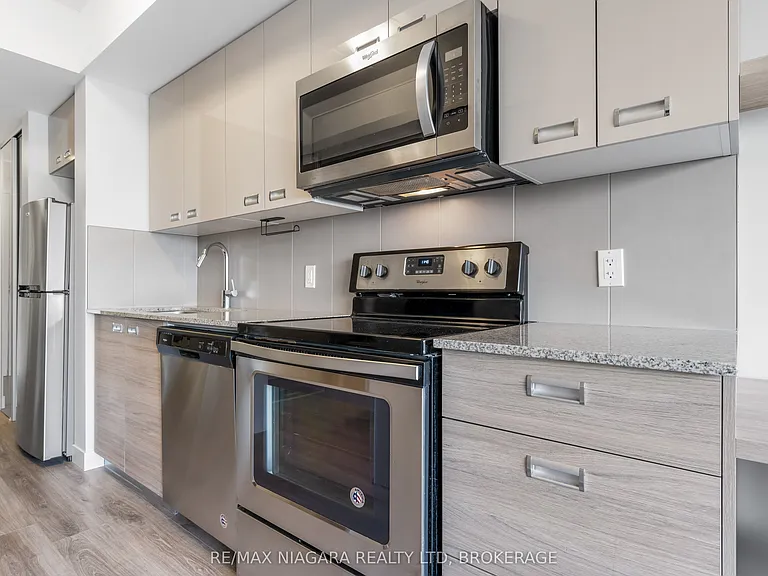 308 Lester St #401 — Photo 6