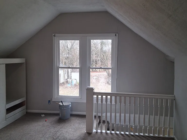 1521 Kenton St — Photo 10