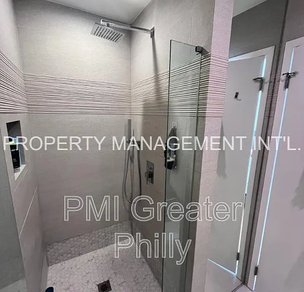 182 Gay St #706 — Photo 8