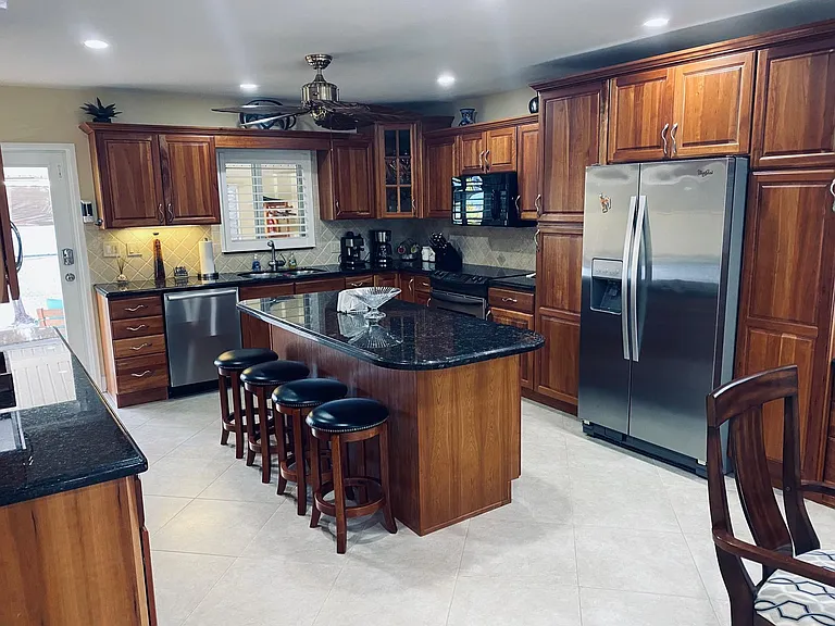 800 50th Ct — Photo 7