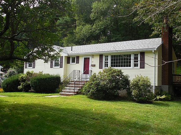 2nd image of 166 Totten Pond Rd