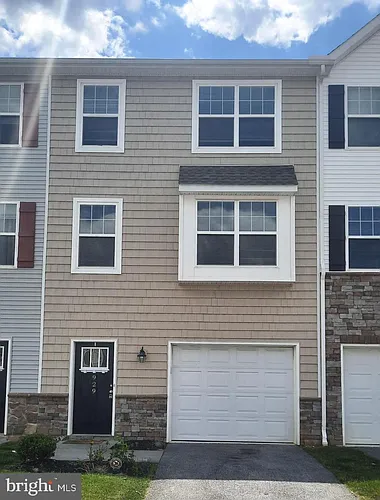 929 Admirals Quay Dr Photo 1