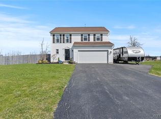 6529 Harvest Ridge Way, Lockport, NY 14094